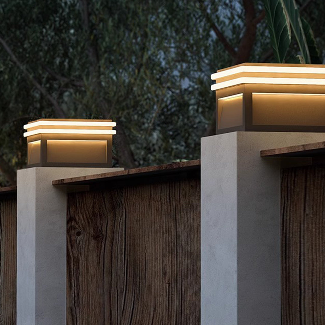 Square Minimalist Pillar Light — Stainless Steel, LED 3000K, Solar or Hardwired, IP65, 7.9"–15.8"