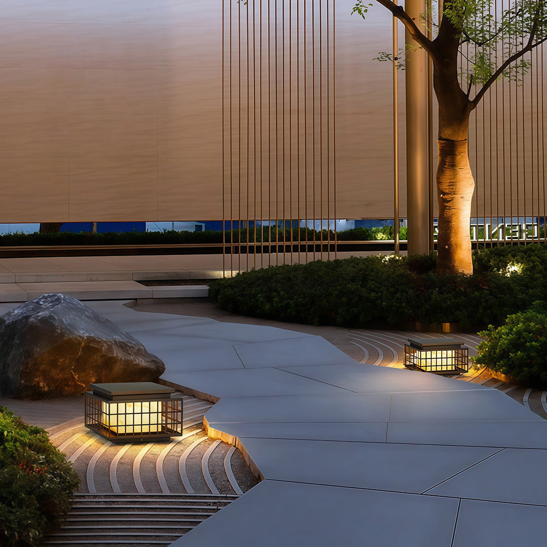 Modern Gate Pillar Light — Black Stainless Steel, Marble-Effect Shade, Solar or Hardwired, IP54, E27, 4 Sizes