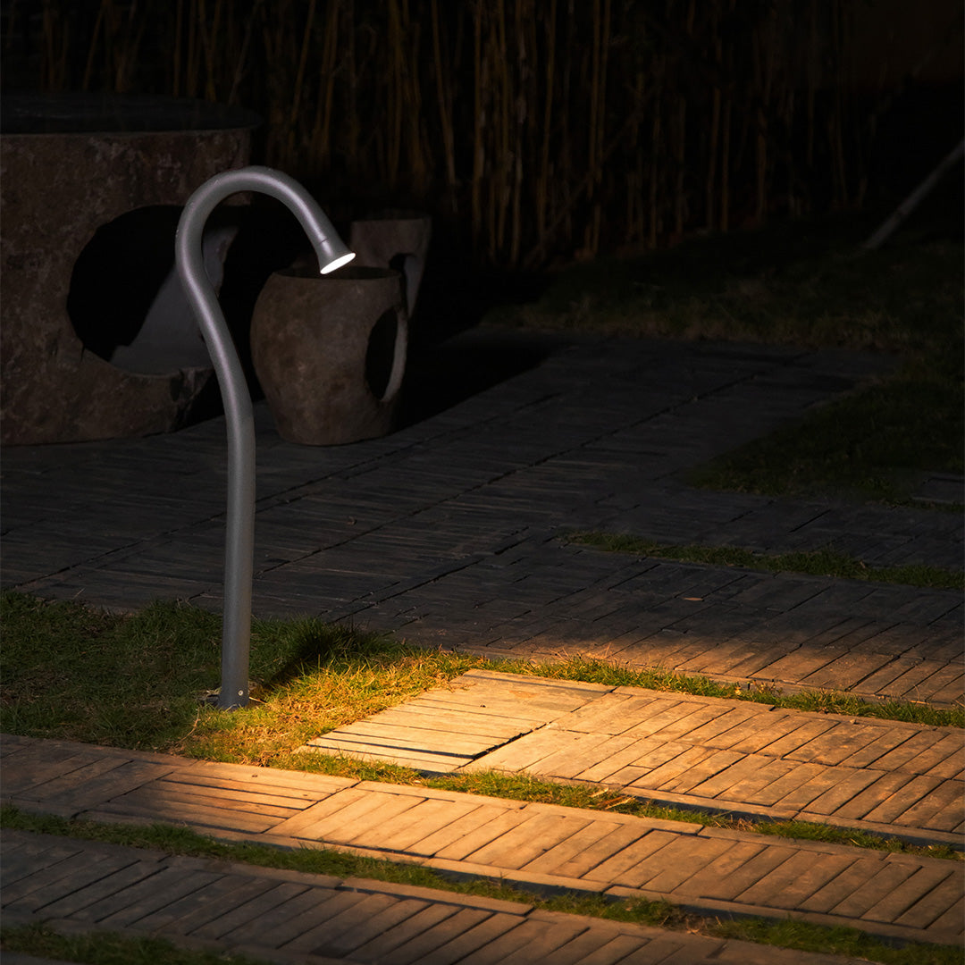 Cane-Shape Outdoor Bollard Light — Die-Cast Aluminum, 6W LED, 3000K, IP65, 31.5"
