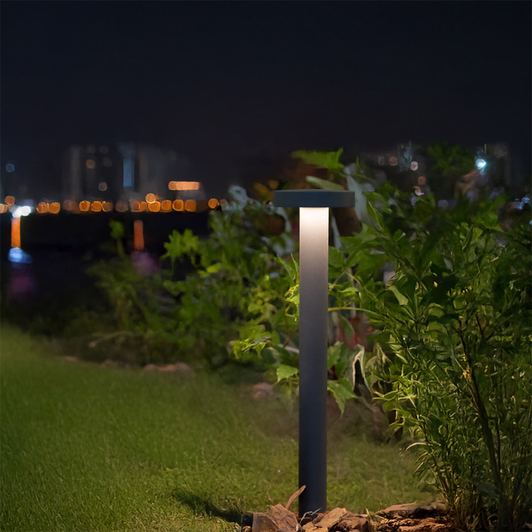 Modern Outdoor LED Bollard Path Light — Sand-Gray Aluminum, Transparent Glass, IP65, 3000K Warm, 320mm / 670mm / 770mm
