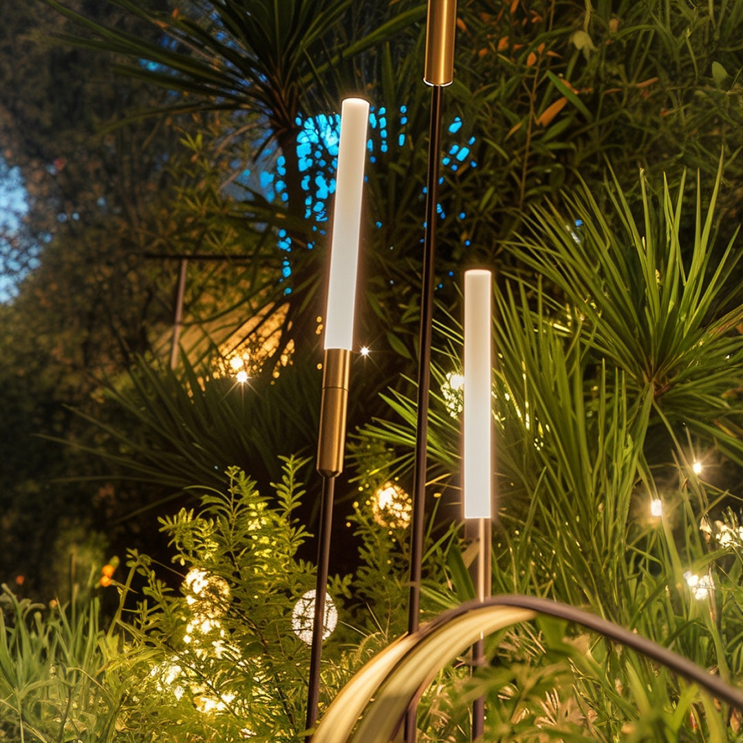 Reed-Shaped Landscape Spike Light — Aluminum, 12W LED, 3000K Warm White, IP65, 4/5/7/11/12-Pack