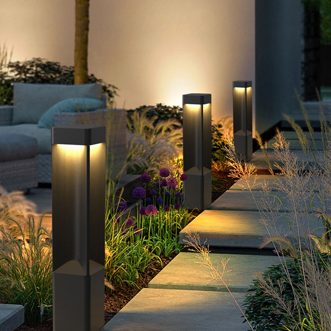 Modern Outdoor Bollard Light — Black Stainless Steel, 15W LED, IP65, Three Height Options