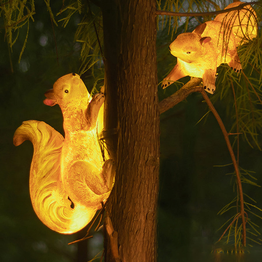 Squirrel Solar Garden Light — Resin, LED 5W, IP54 Weatherproof, Warm White, Dusk-to-Dawn