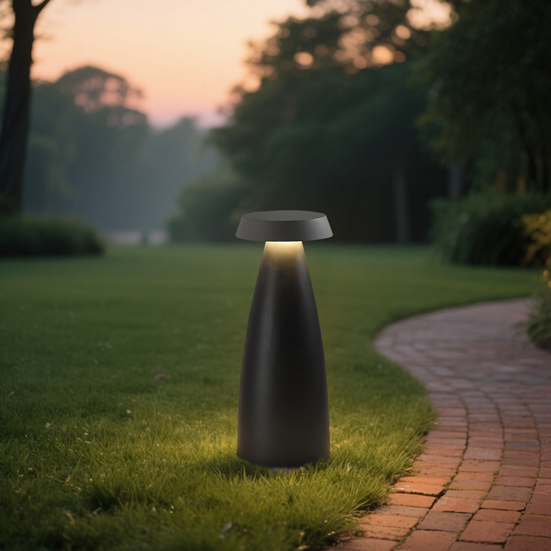 Modern Outdoor Bollard Path Light — Aluminum, 15W LED, 3000K, IP65 Weatherproof