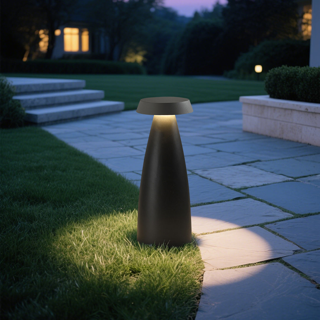 Modern Outdoor Bollard Path Light — Aluminum, 15W LED, 3000K, IP65 Weatherproof