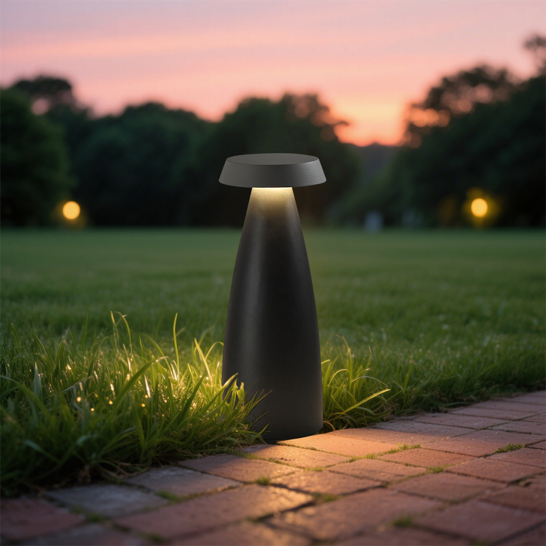 Modern Outdoor Bollard Path Light — Aluminum, 15W LED, 3000K, IP65 Weatherproof