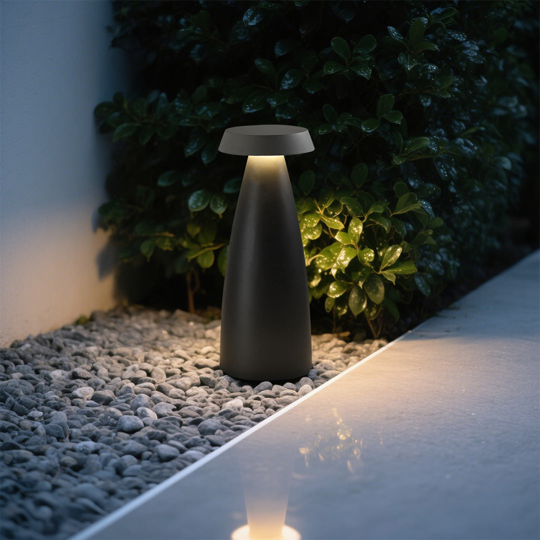 Modern Outdoor Bollard Path Light — Aluminum, 15W LED, 3000K, IP65 Weatherproof