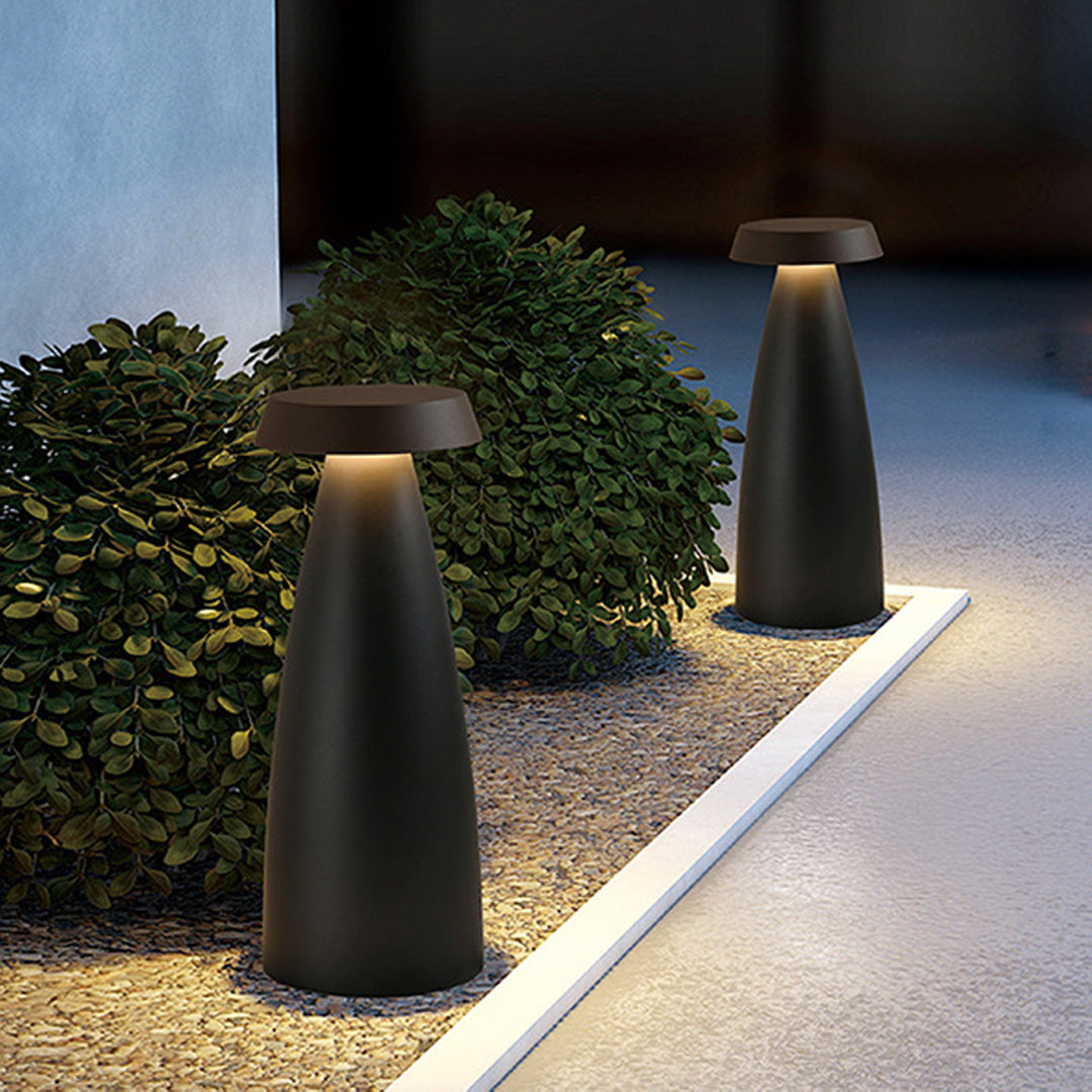 Modern Outdoor Bollard Path Light — Aluminum, 15W LED, 3000K, IP65 Weatherproof