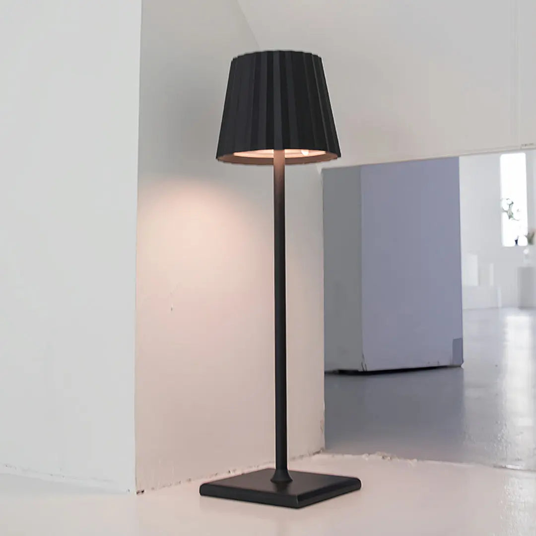 Rechargeable Touch-Controlled Cordless Buffet Lamp - Modern Metal Table Lamp Luxe