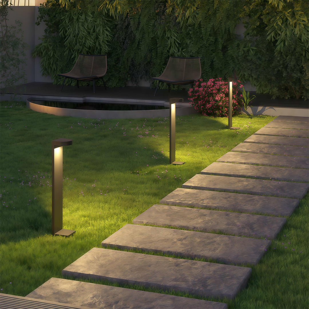 Minimalist Outdoor LED Bollard Path Light — Black Aluminum, Clear Glass, 10W, IP54, 300mm / 600mm / 800mm