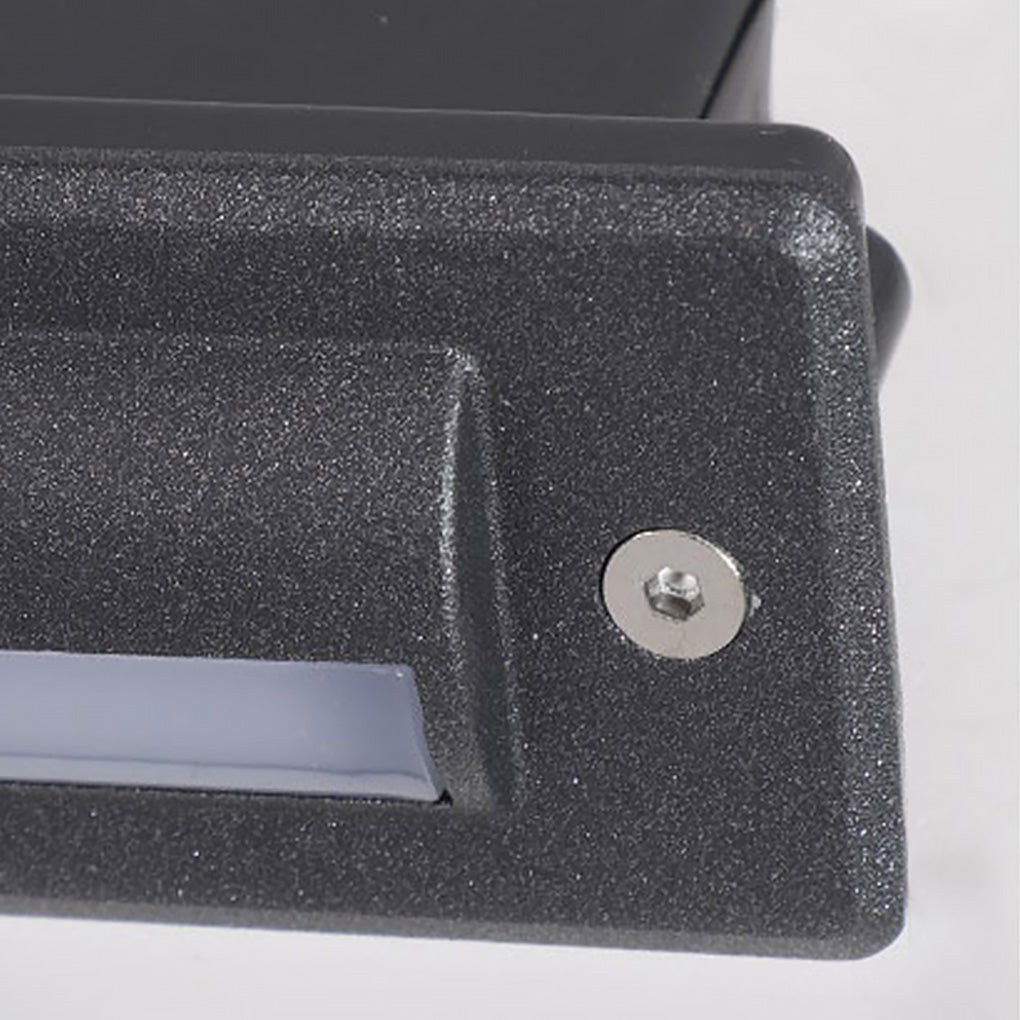 Embedded LED Bar Step & Deck Light — Die-Cast Aluminum, Black, 5W 3000K, IP65 Weatherproof
