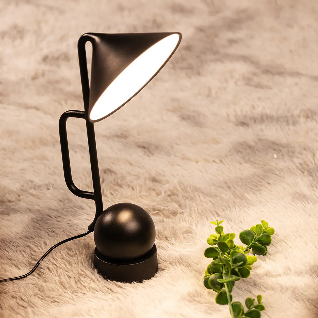 Creative LED Black Metal Desk Lamp - Industrial Style Study Light Luxe