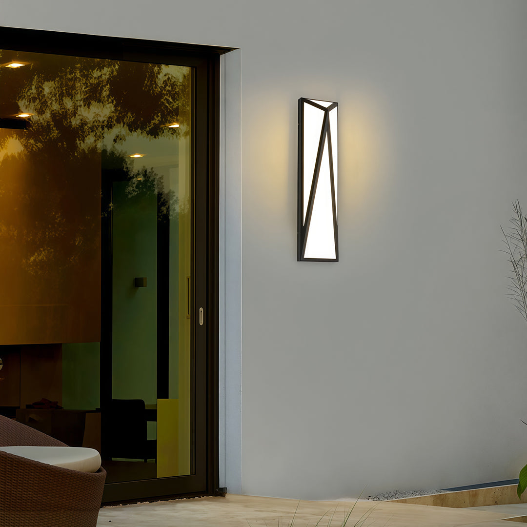 Modern Linear Outdoor Wall Sconce — Black Stainless Steel, Integrated LED, IP54, 8W–18W, 3000K