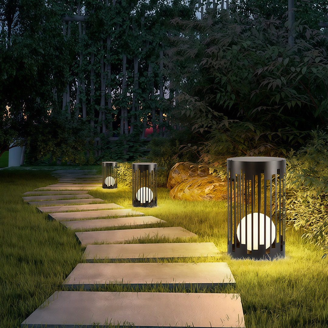 Classic Outdoor Lantern Light — Black Metal, E27 Hardwired or Solar, 3-Step Dimming, IP65, 3 Sizes