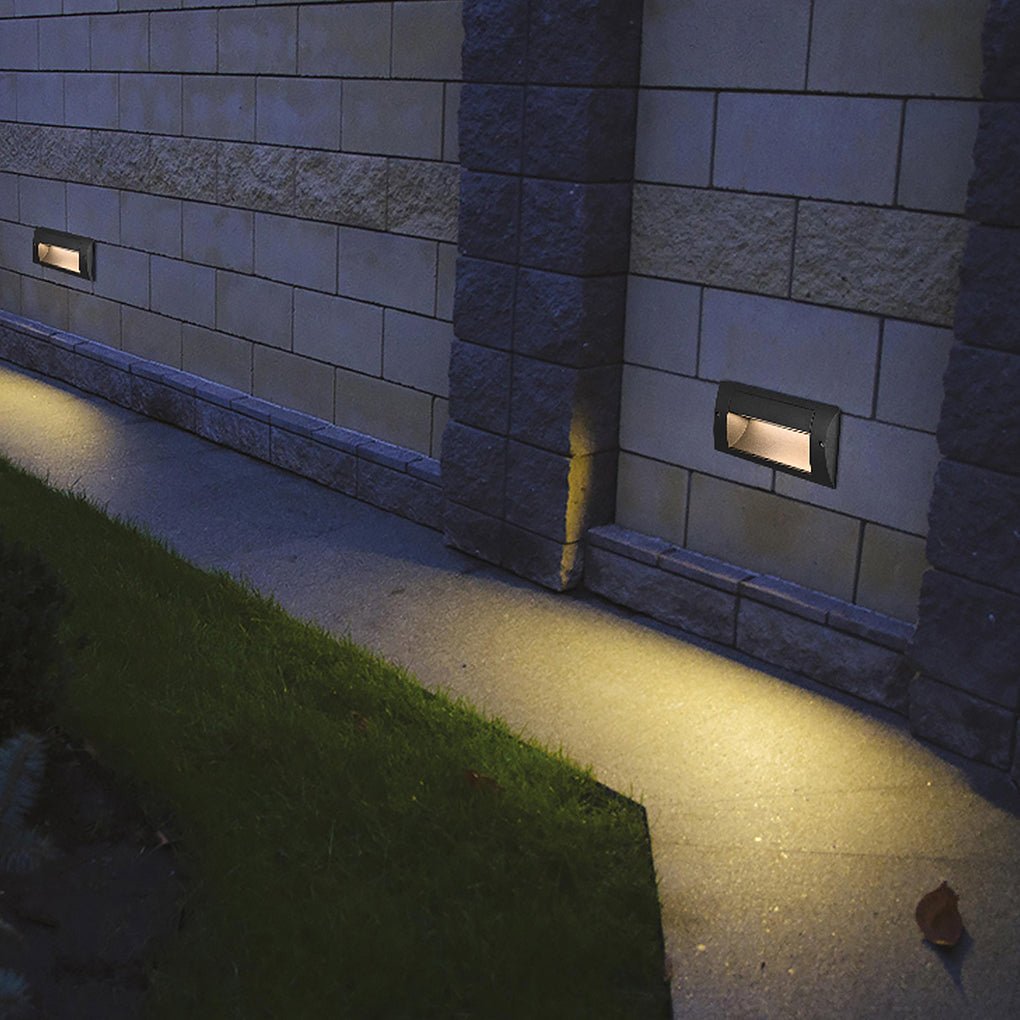 Minimalist Outdoor Step & Stair Wall Light — Die-Cast Aluminum, LED, IP65 Weatherproof, 7" x 3" x 4"