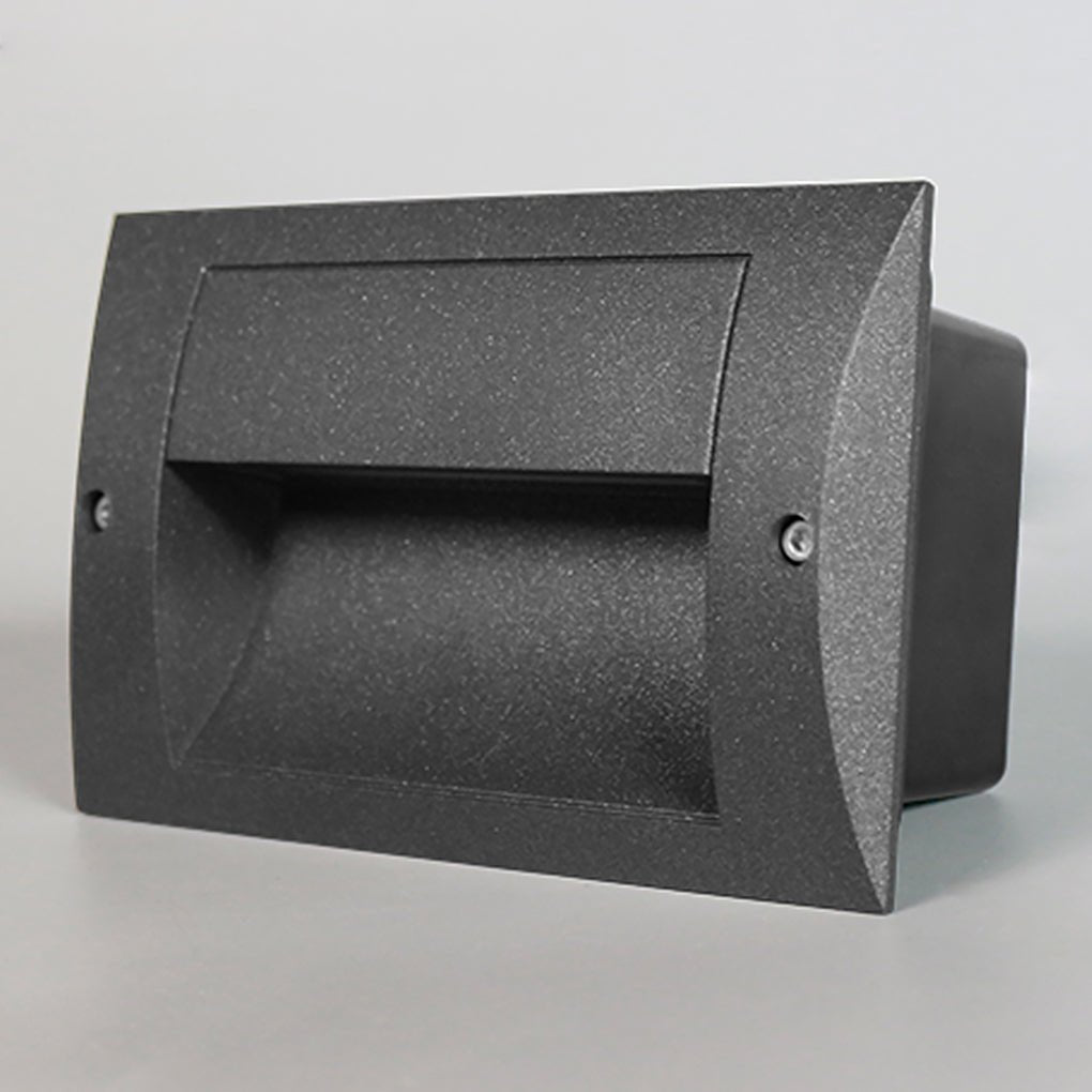 Minimalist Outdoor Step & Stair Wall Light — Die-Cast Aluminum, LED, IP65 Weatherproof, 7" x 3" x 4"