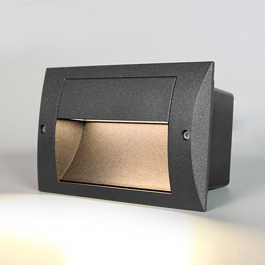 Minimalist Outdoor Step & Stair Wall Light — Die-Cast Aluminum, LED, IP65 Weatherproof, 7" x 3" x 4"