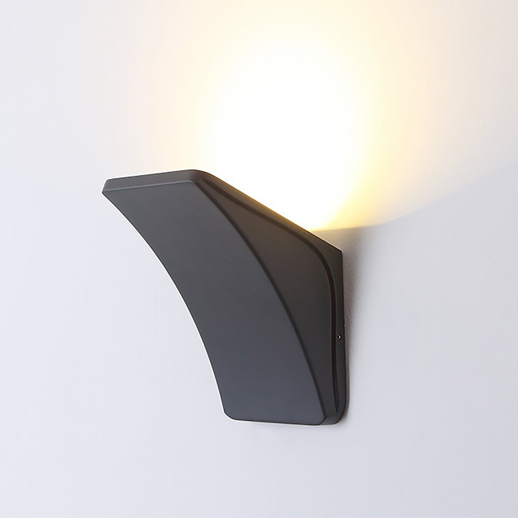 Modern Minimalist Outdoor Wall Sconce — Die-Cast Aluminum and Glass, LED 12W, IP65