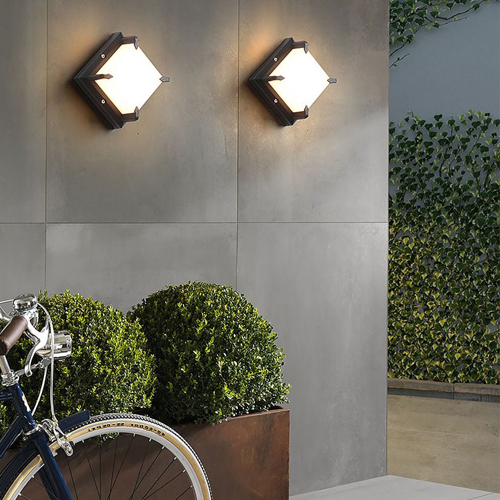Contemporary Outdoor Wall Sconce — Black Die-Cast Aluminum, LED 5W, IP54 Weatherproof
