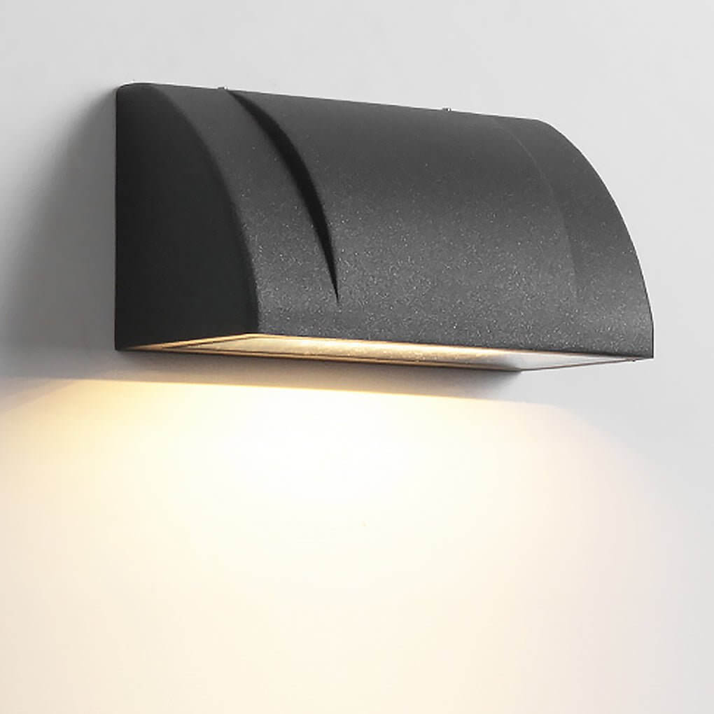 Modern Outdoor Wall Sconce — Black Aluminum and Glass, 8W LED, IP54 Weatherproof, 3000K Warm White