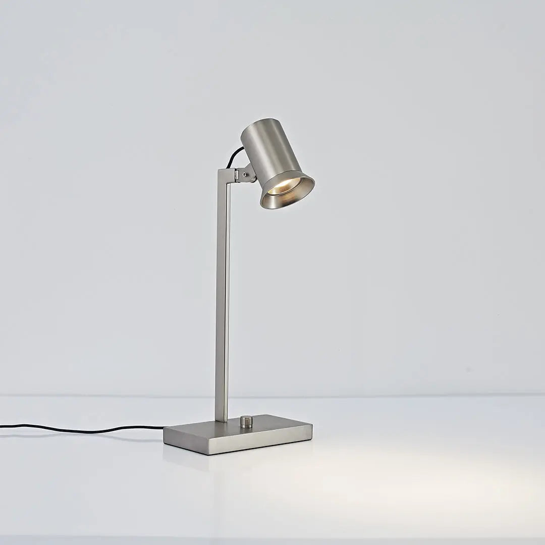 Italian-Style Metal Swing Arm Desk Lamp - Long Mechanical Design Luxe