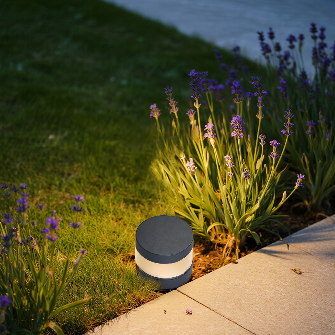 Minimalist Outdoor Bollard Path Light — Sand-Gray Aluminum, 12W LED, 3000K, IP65 Weatherproof