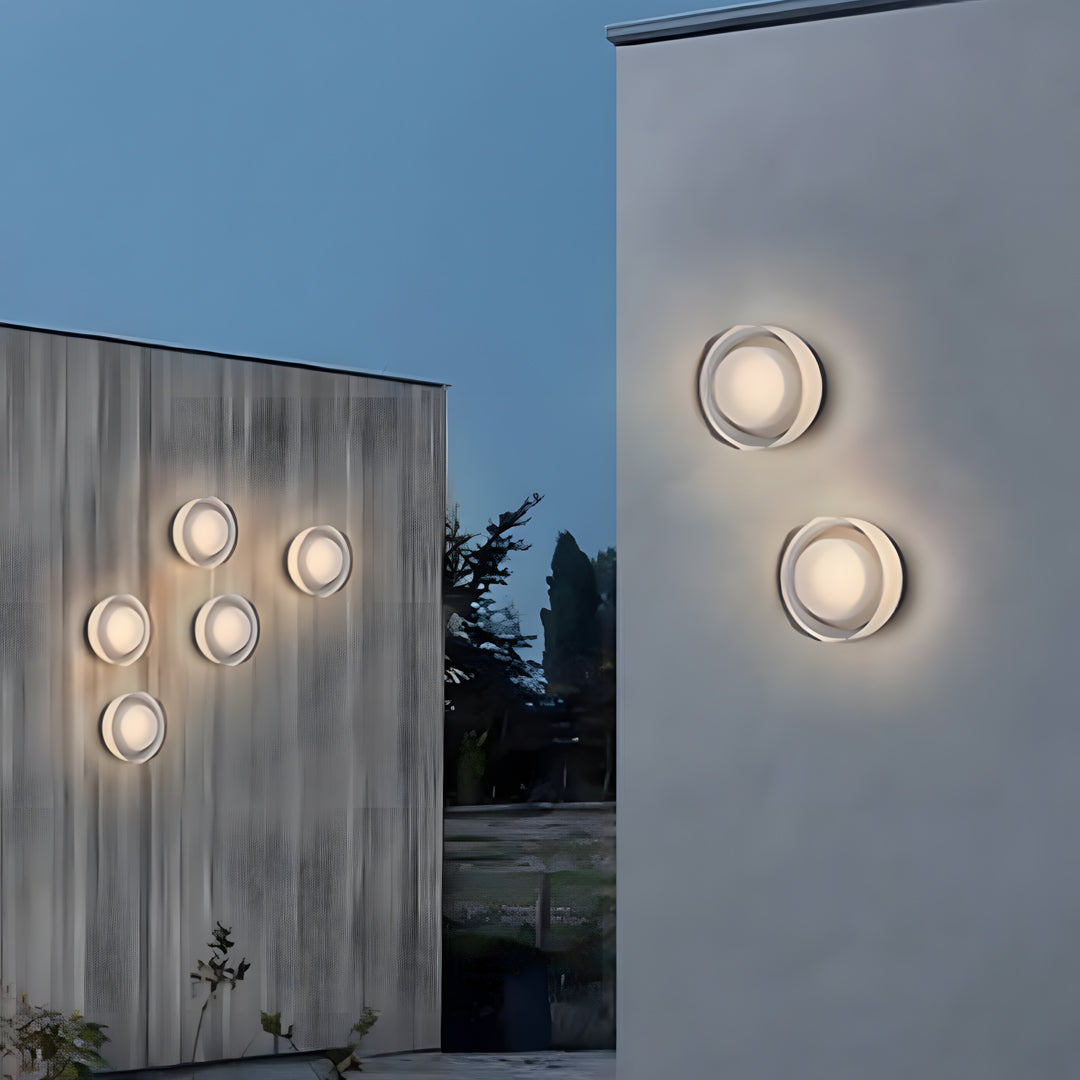 Minimalist Outdoor Wall Sconce — Black Die-Cast Aluminum, 12W LED, IP65, Warm White 3000K