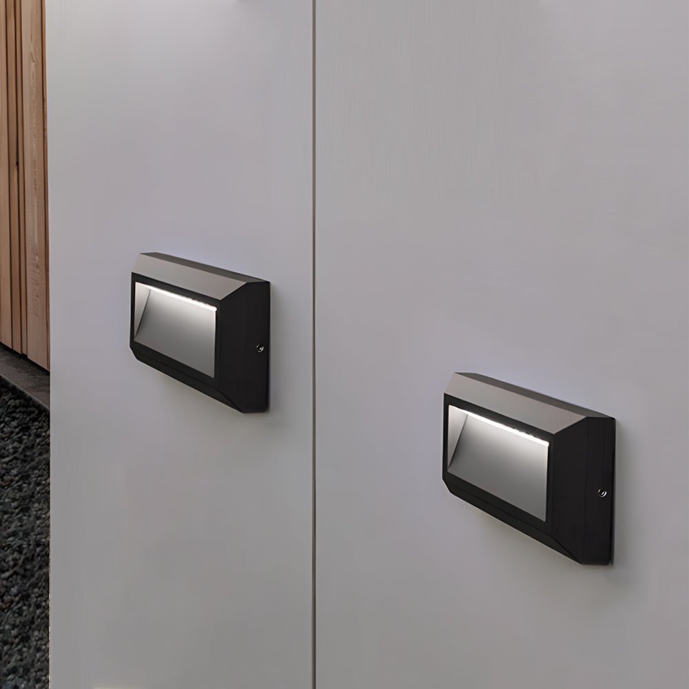 Modern Downward LED Step Light — Black Aluminum, 3W–5W, IP65 Hardwired, 3000K / 6000K