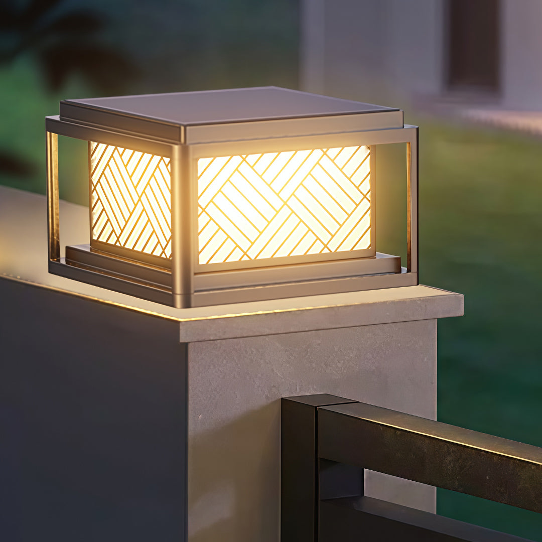 Modern Outdoor LED Pillar Light — Aluminum & Acrylic, Solar or Wired, IP54, 25CM / 30CM / 40CM