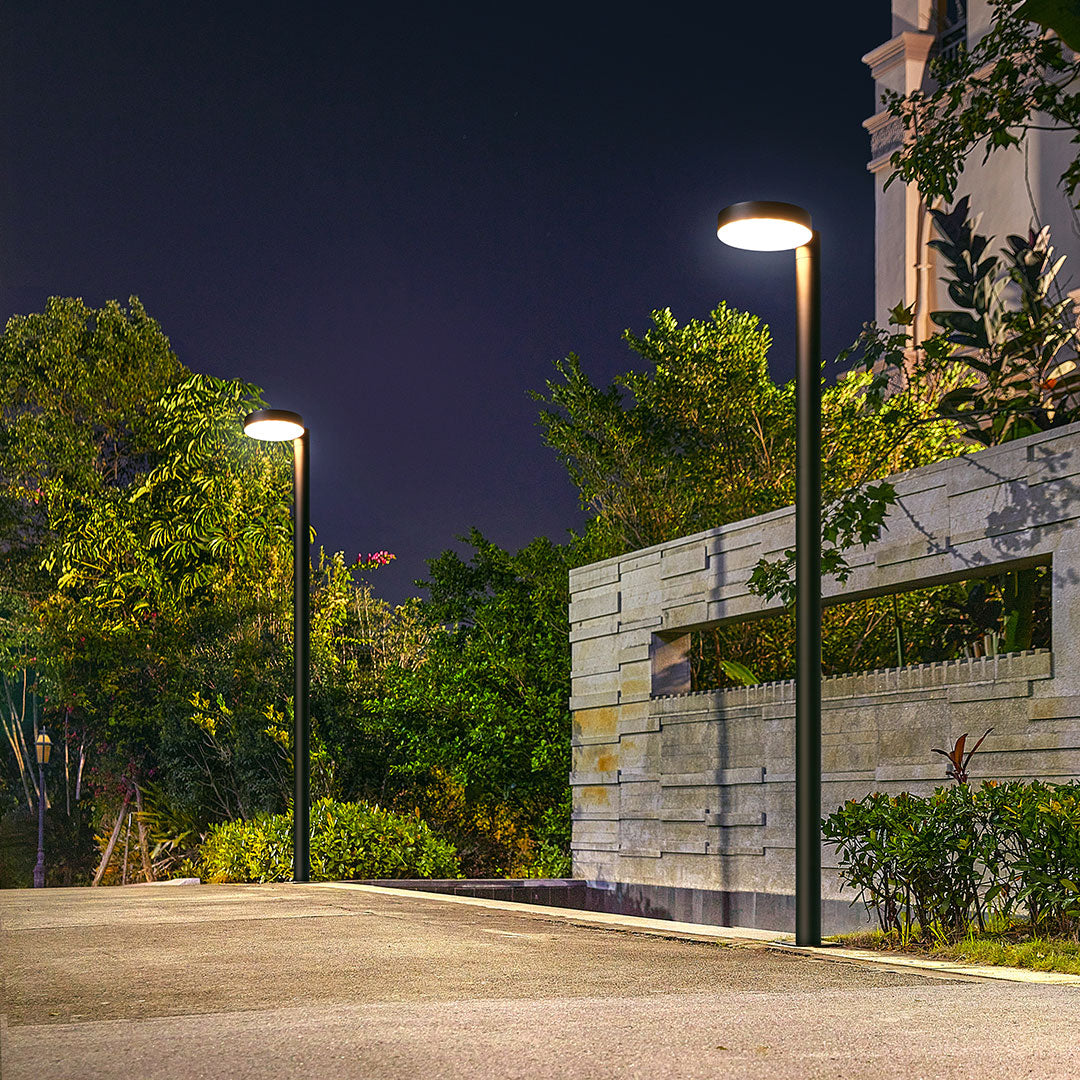 Solar Outdoor Street Light — Black Aluminum, 40W LED, Single or Double Head, 20000–40000mAh, IP65 Weatherproof