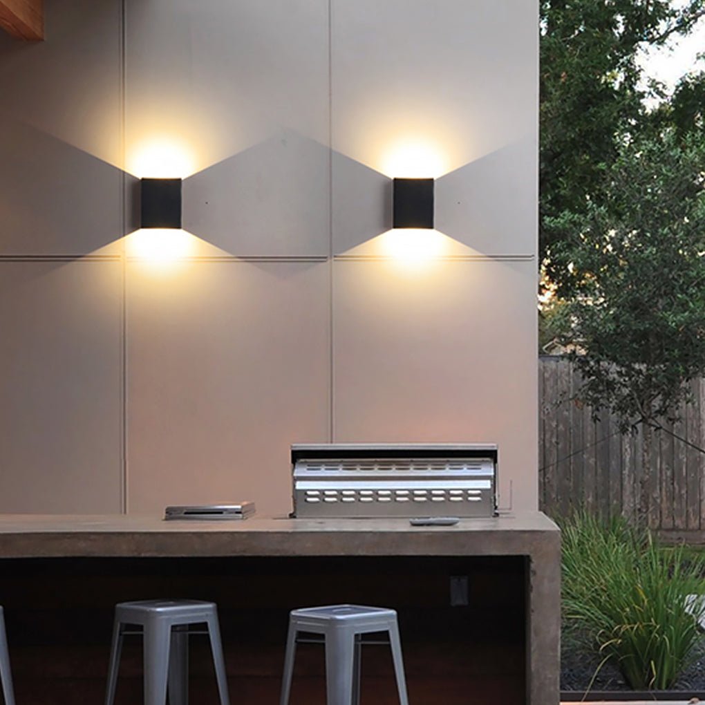 Square Up/Down Outdoor Wall Sconce — Black Aluminum & Glass, LED 2×4W / 2×6W, IP65 Weatherproof