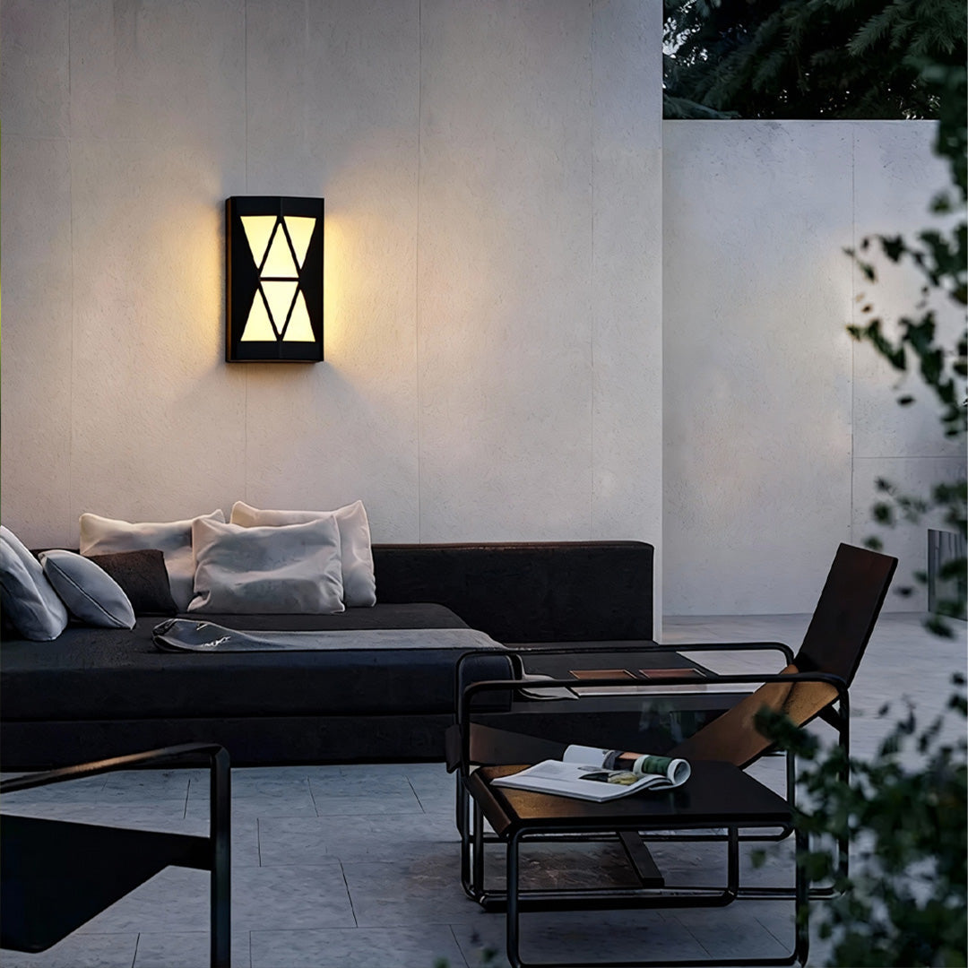 Minimalist Outdoor Wall Sconce — Black Aluminum, Acrylic Shade, LED 12W / 36W, IP54, 3000K Warm White