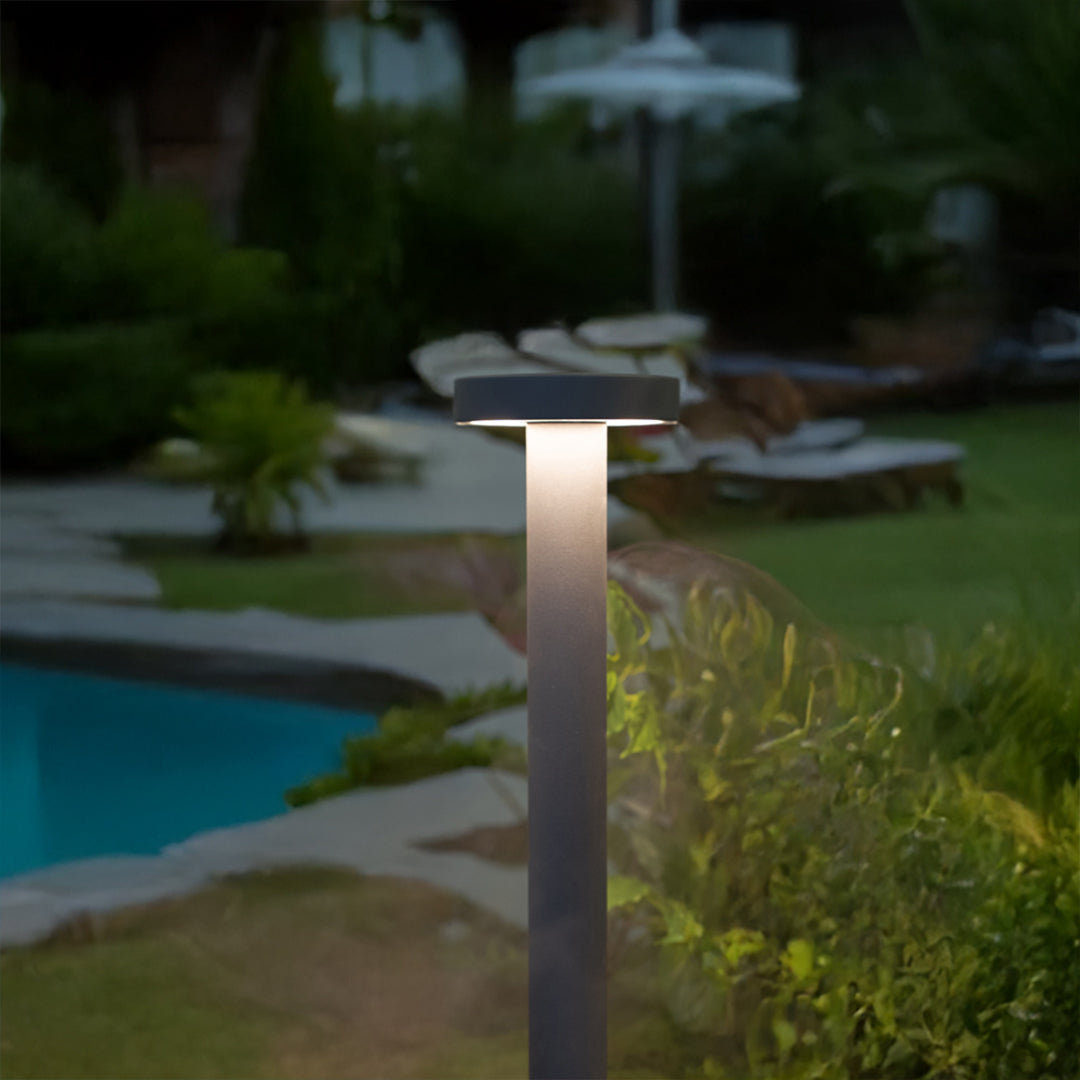 Modern Outdoor LED Bollard Path Light — Sand-Gray Aluminum, Transparent Glass, IP65, 3000K Warm, 320mm / 670mm / 770mm