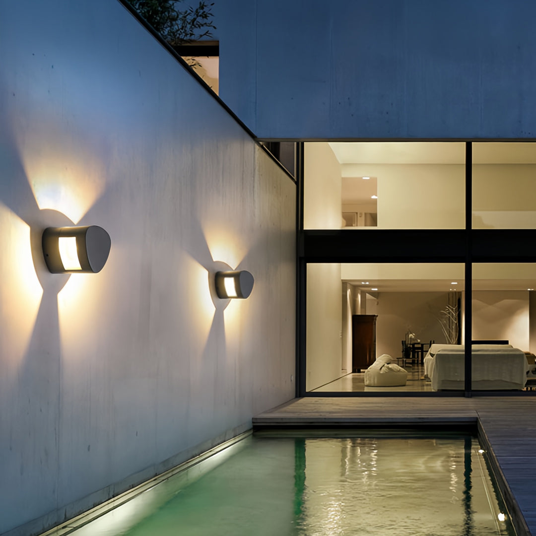 Tri-Directional Outdoor Wall Sconce — Die-Cast Aluminum, 12W LED, IP65, Warm White 3000K