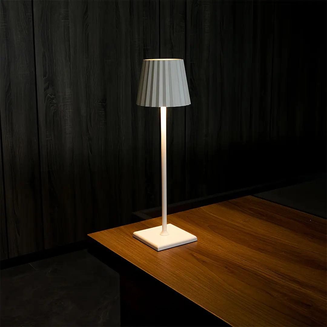 Rechargeable Touch-Controlled Cordless Buffet Lamp - Modern Metal Table Lamp Luxe