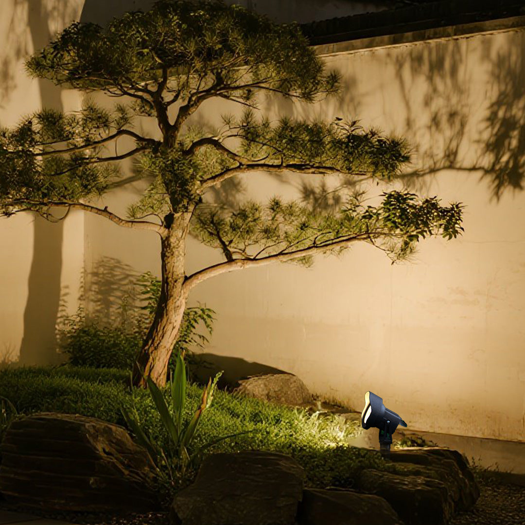 Modern Minimalist Garden Spike Spotlight — Die-Cast Aluminum, 12V, OSRAM LED, 3000K, IP65