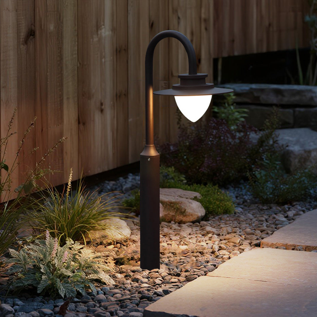 Minimalist Gooseneck Path Light — Die-Cast Aluminum, Matte Black, CREE-COB 8W LED, 3000K, IP65, 80cm
