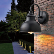 Retro Outdoor Wall Sconce — Black Iron and Aluminum, E27, Light Sensor, IP65 Weatherproof