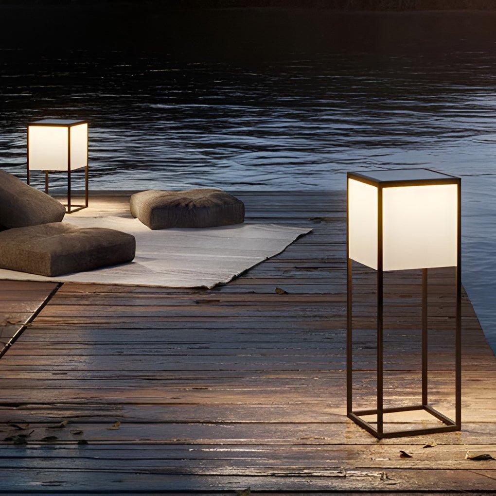 robust stainless steel frame square solar post light with acrylic lampshade
