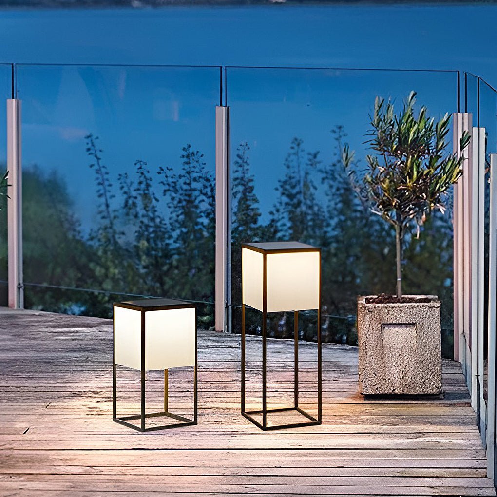 robust stainless steel frame square solar post light with acrylic lampshade