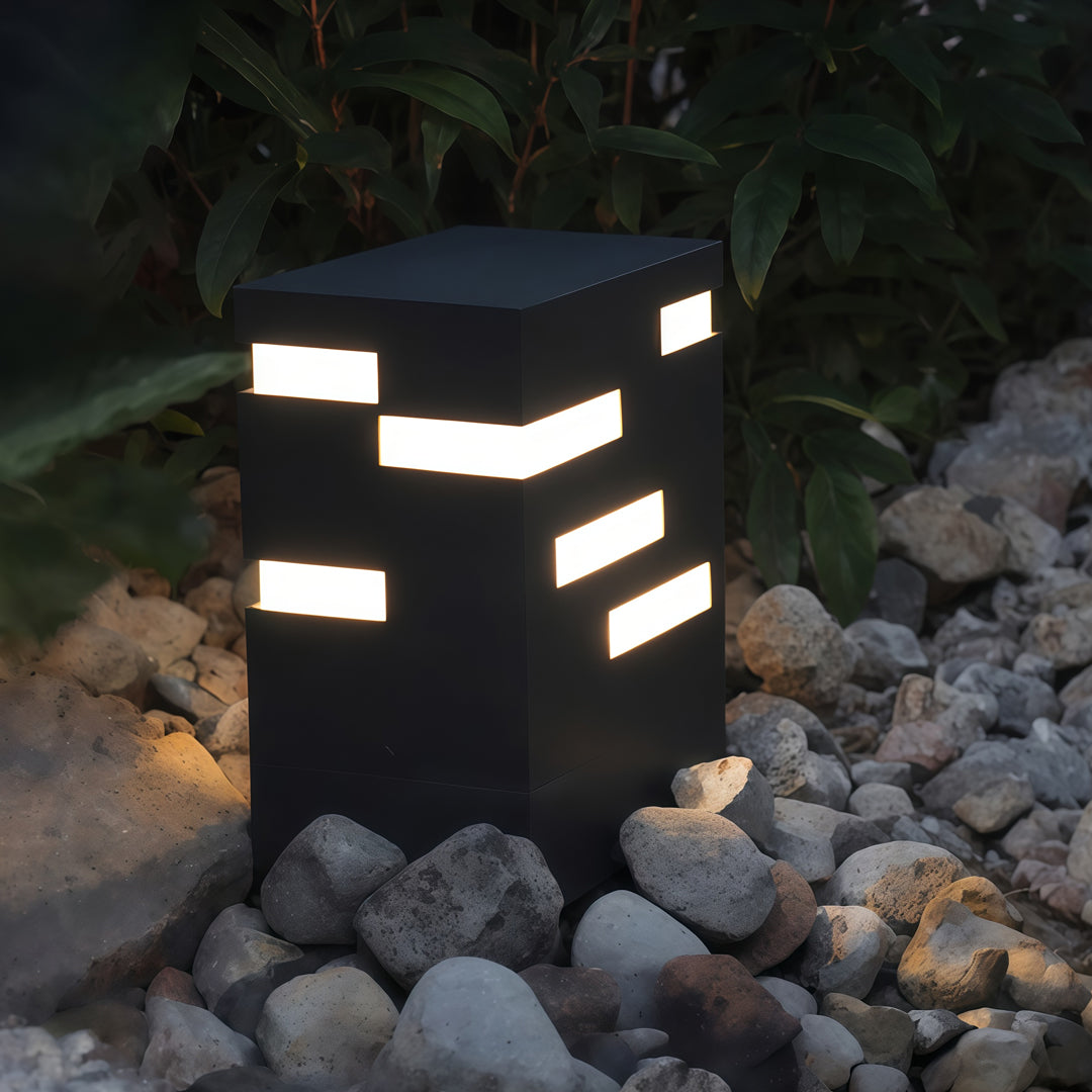 Minimalist Industrial Black LED Bollard Light — Stainless Steel, 8W / 12W, IP65, 3000K Warm White