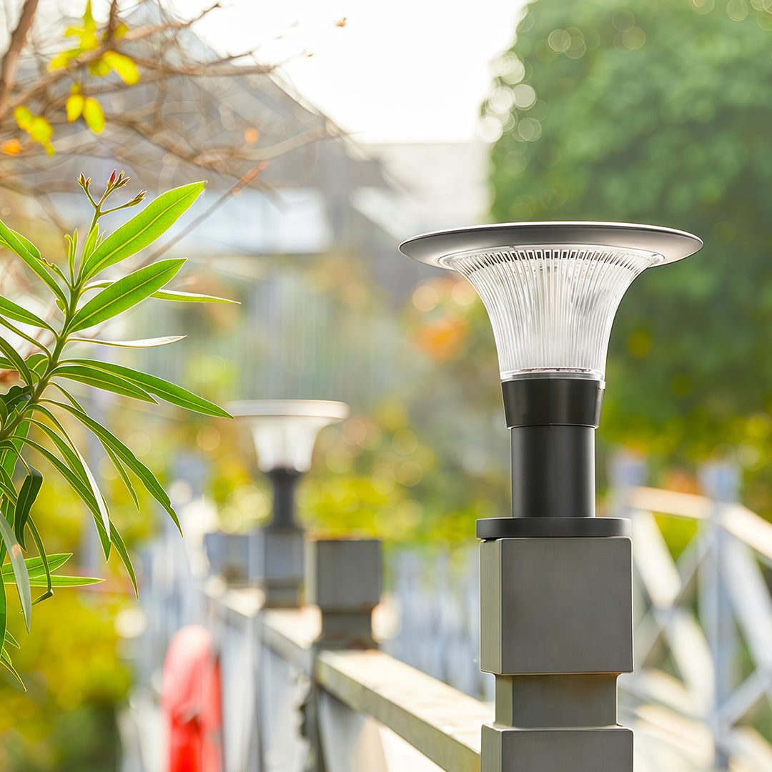 Solar Post Cap Light — Black Die-Cast Aluminum, 5W LED, Dual Color Temperature (3000K/6000K), IP65 Weatherproof