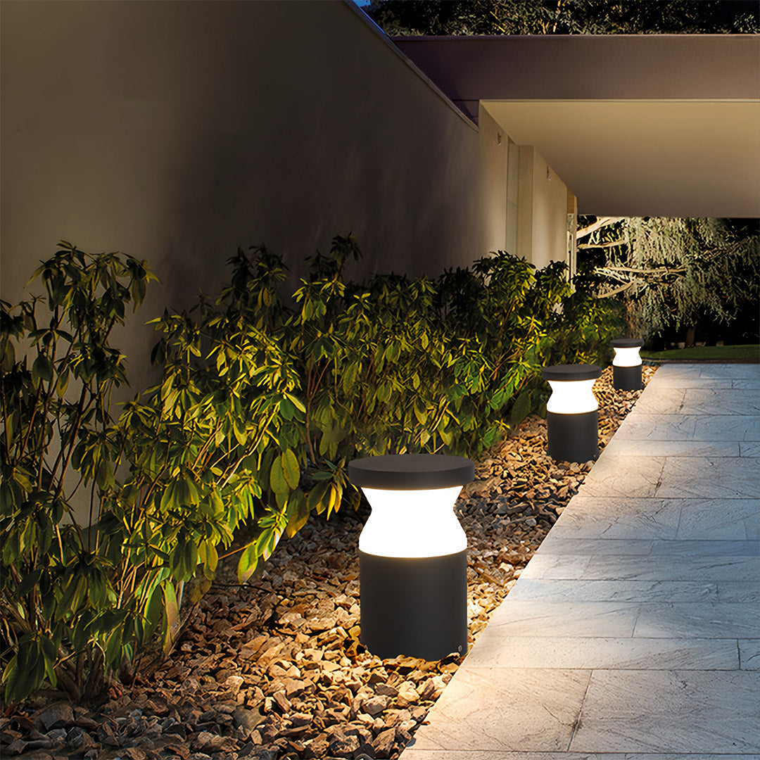 Modern Cylindrical Outdoor Bollard Path Light — Black Stainless Steel, 4W LED, IP54, 3000K Warm White