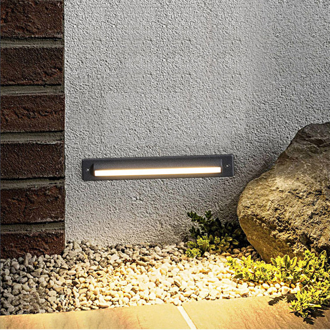 Minimalist Linear LED Step Light — Black Aluminum, 5W OSRAM, 3000K, IP65 Weatherproof, Hardwired