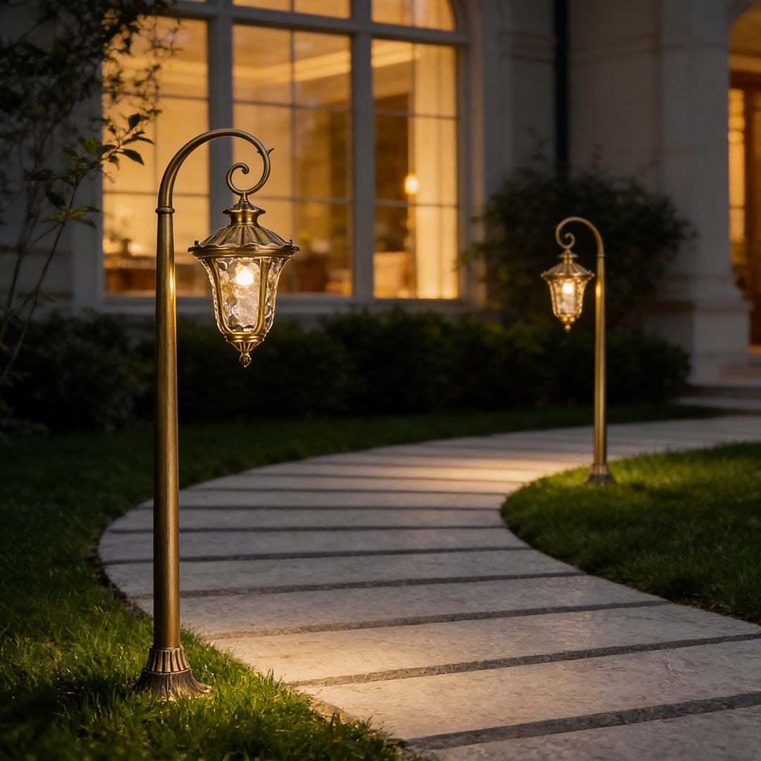 Vintage Copper Outdoor Path Light — Solid Copper, Glass Shade, E27, IP55, Single or Double-Head