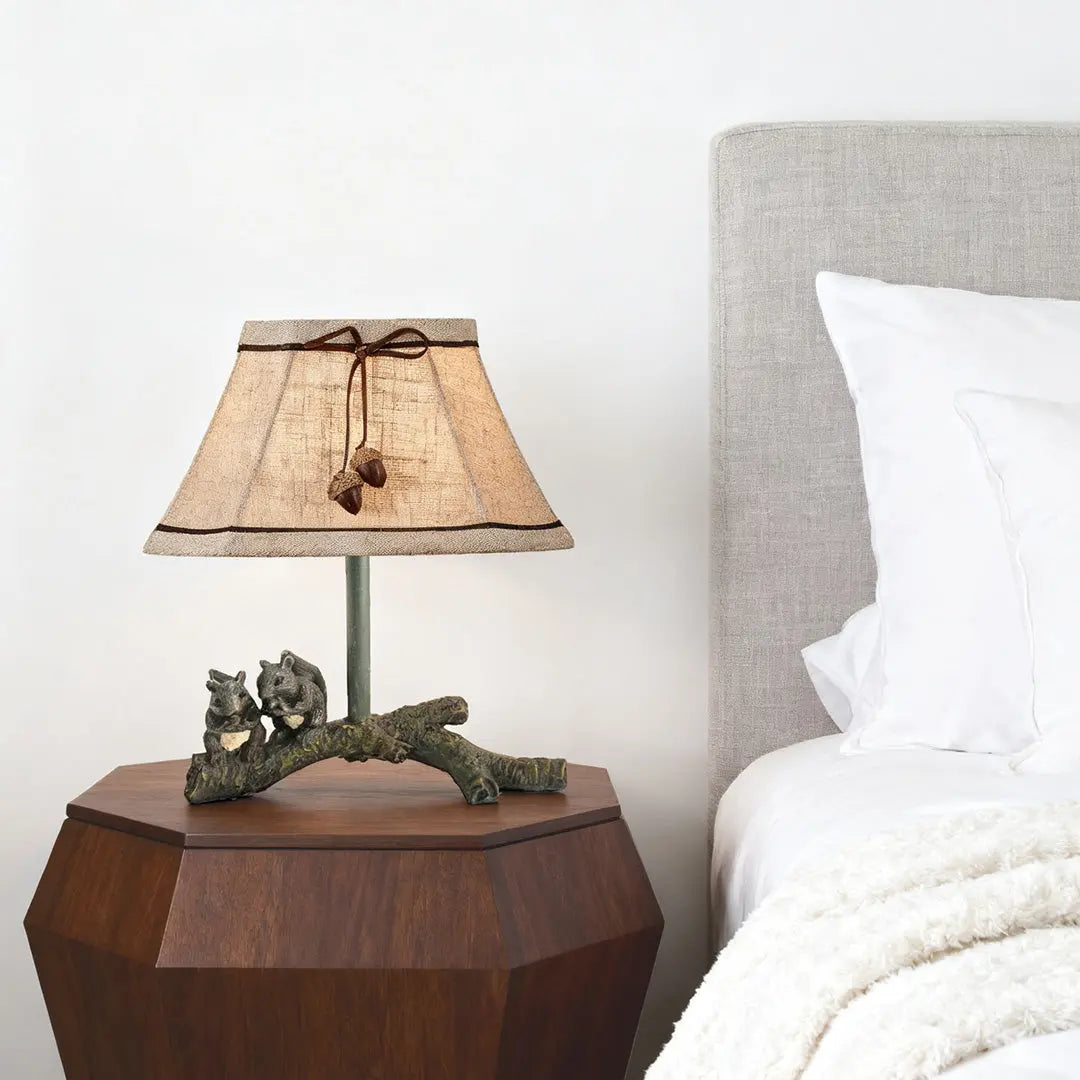 French Style Squirrel Table Lamp - Decorative Resin Light for Atmosphere Luxe