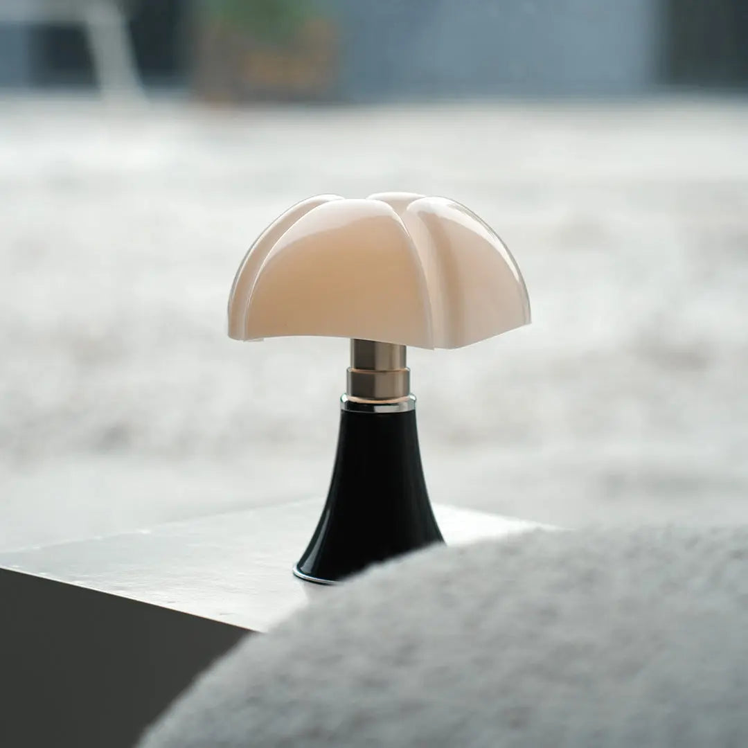 Italian Style Bauhaus Table Lamp - Creative Iron Lighting Luxe