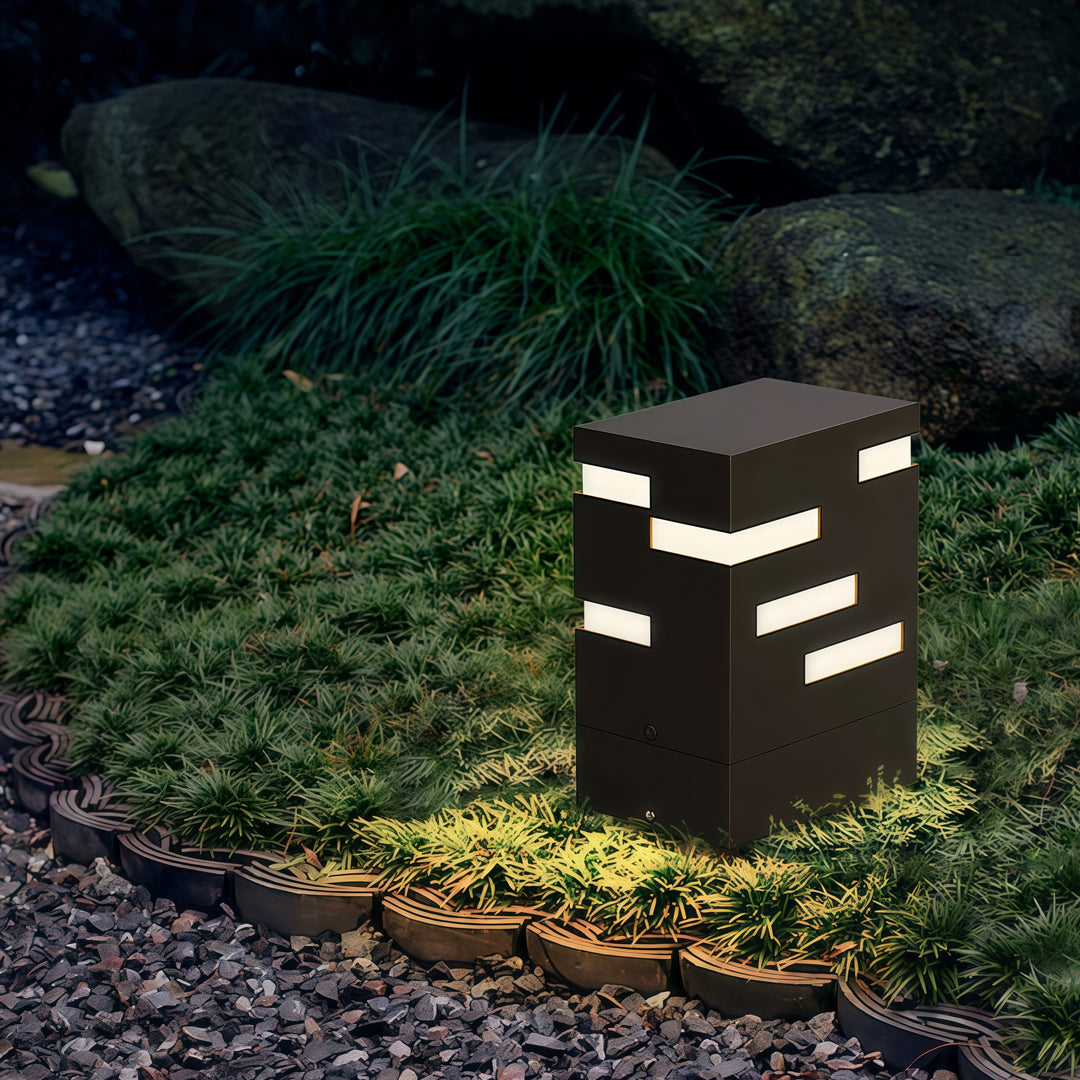 Minimalist Industrial Black LED Bollard Light — Stainless Steel, 8W / 12W, IP65, 3000K Warm White