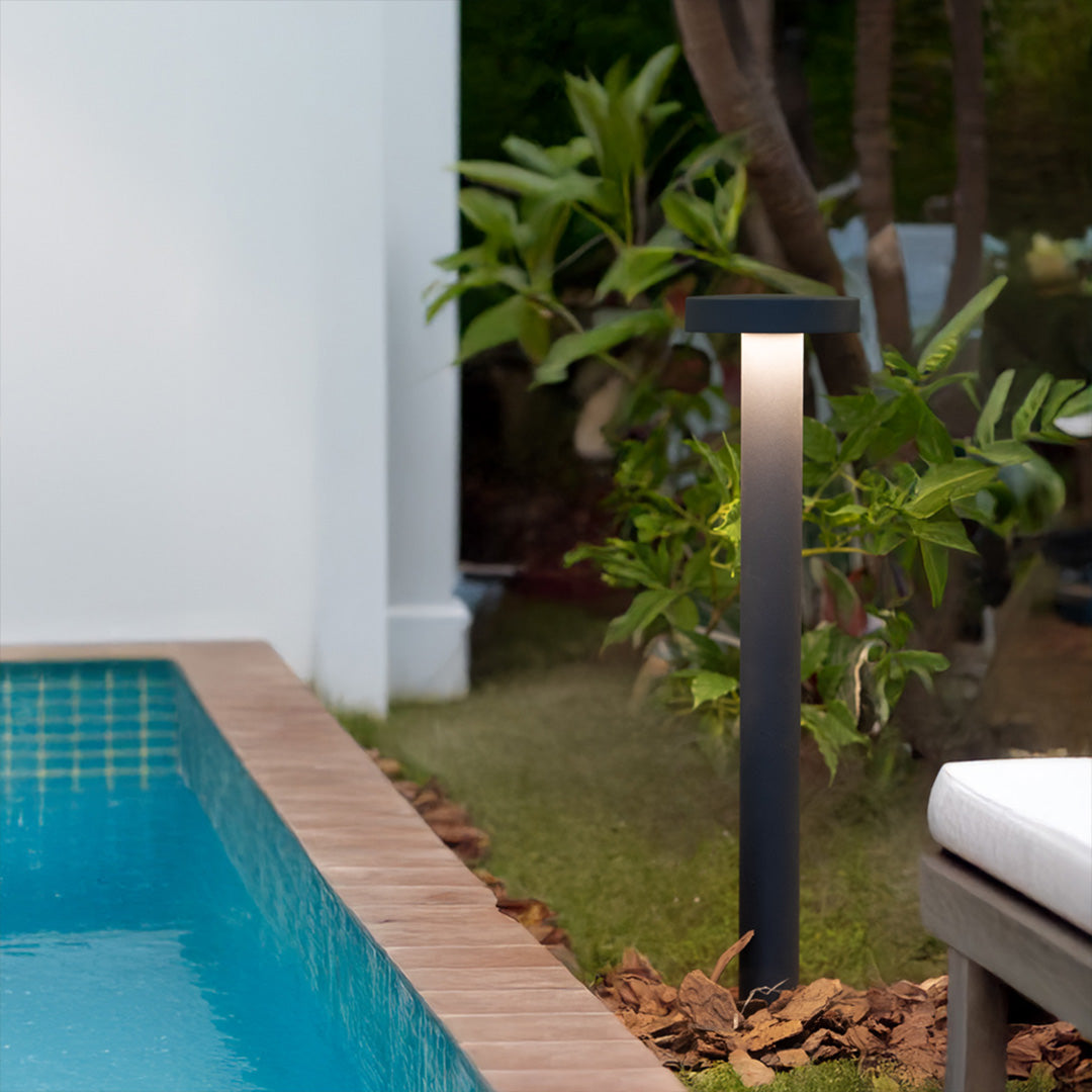 Modern Outdoor LED Bollard Path Light — Sand-Gray Aluminum, Transparent Glass, IP65, 3000K Warm, 320mm / 670mm / 770mm