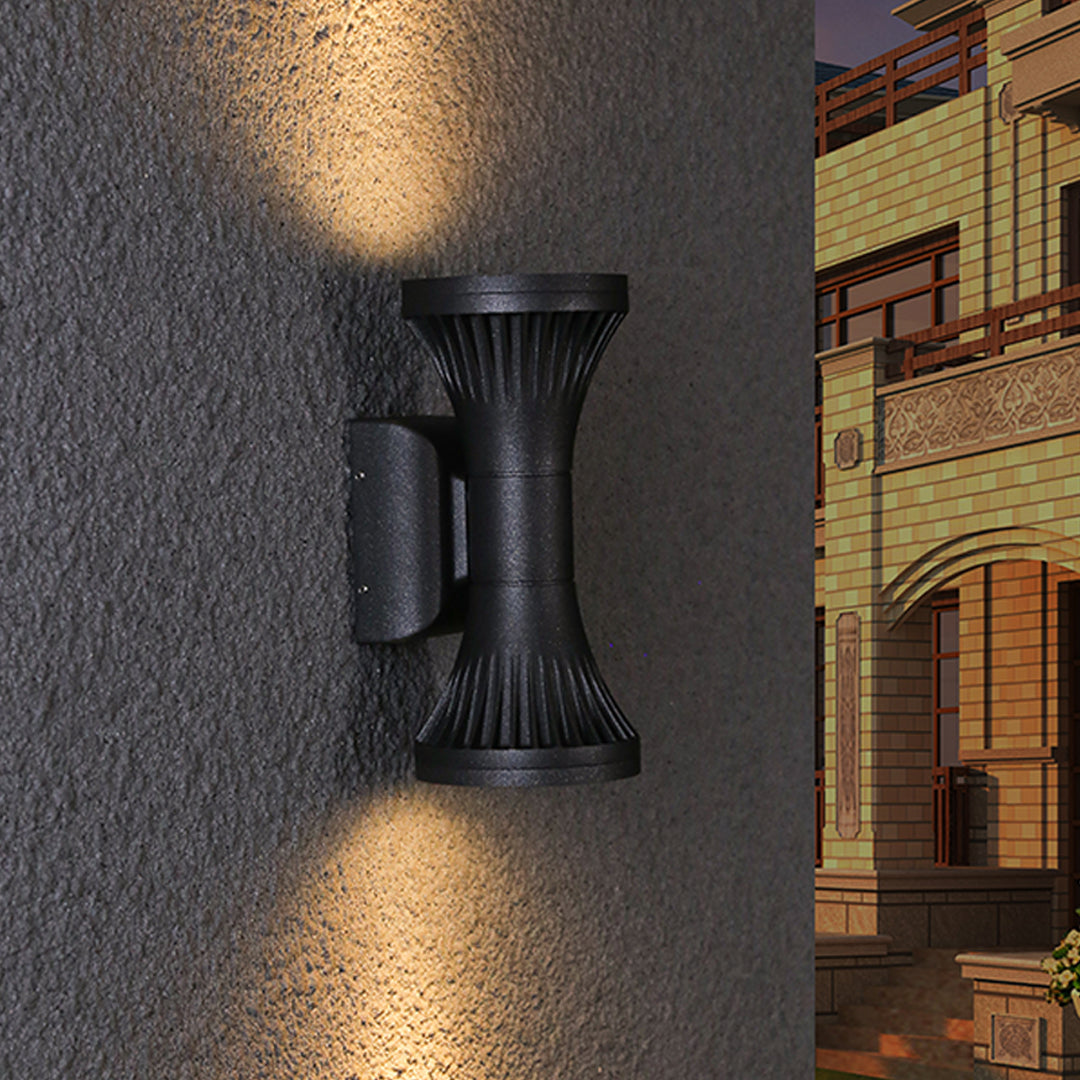 Minimalist Up/Down Outdoor Wall Sconce — Die-Cast Aluminum, Black, 6W/8W LED, IP65, Single or Double-Head